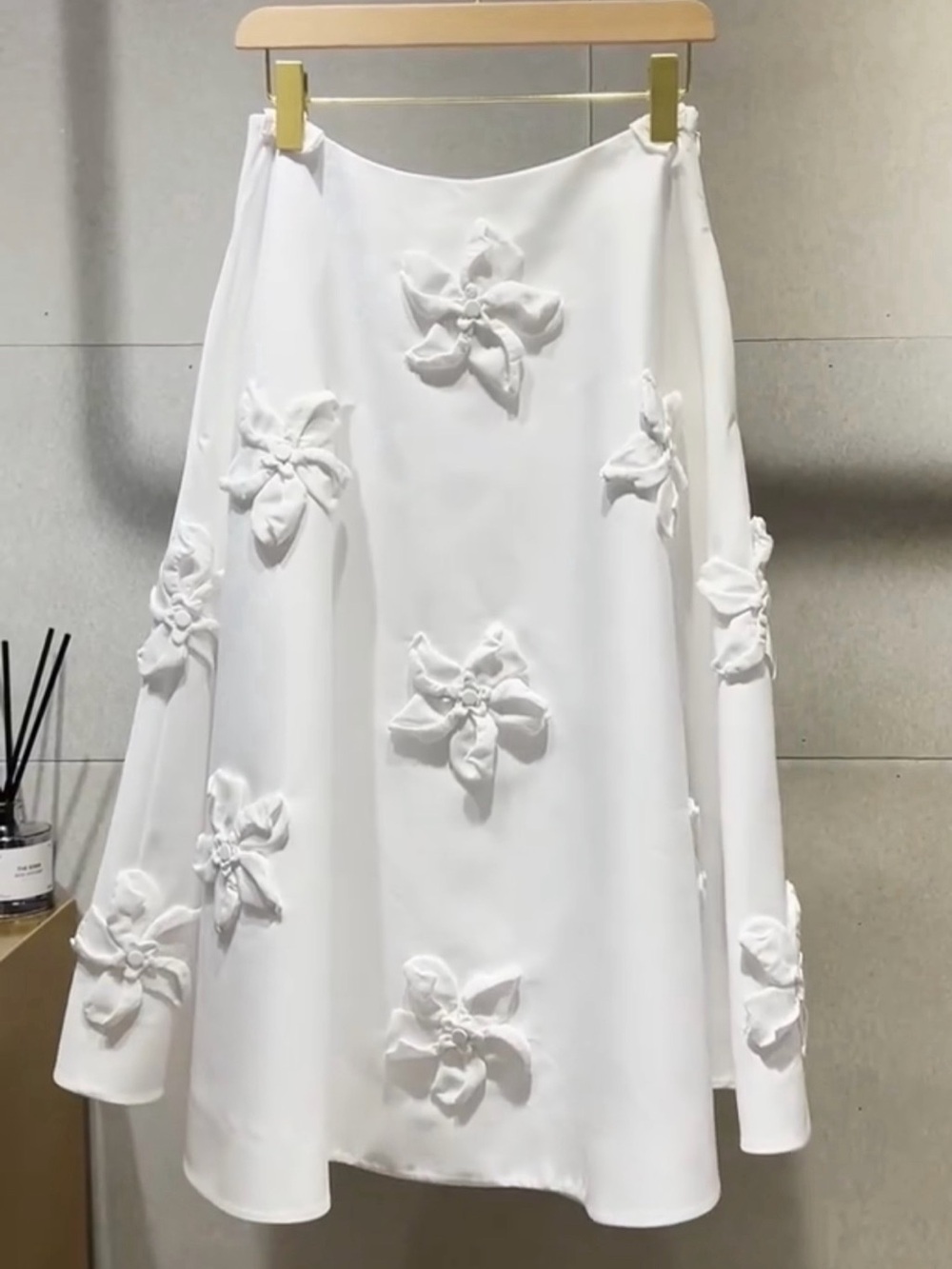 Runway Style 3D Floral Applique 2-Piece Set Crop Top & Midi Skirt White - Picture 4 of 14